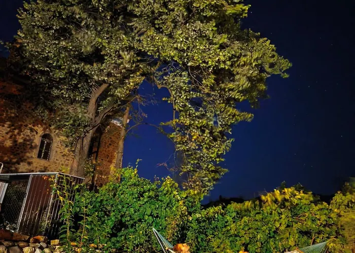 Portala Urban Hostal *